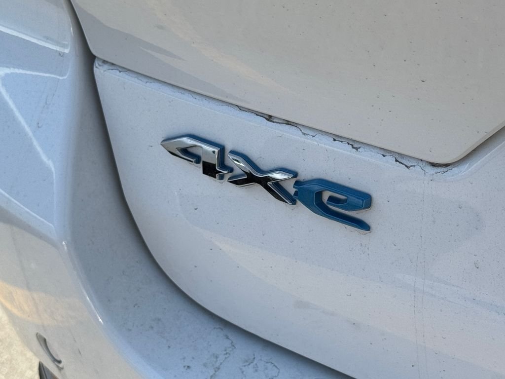 Used 2022 White Jeep 4xe image 7