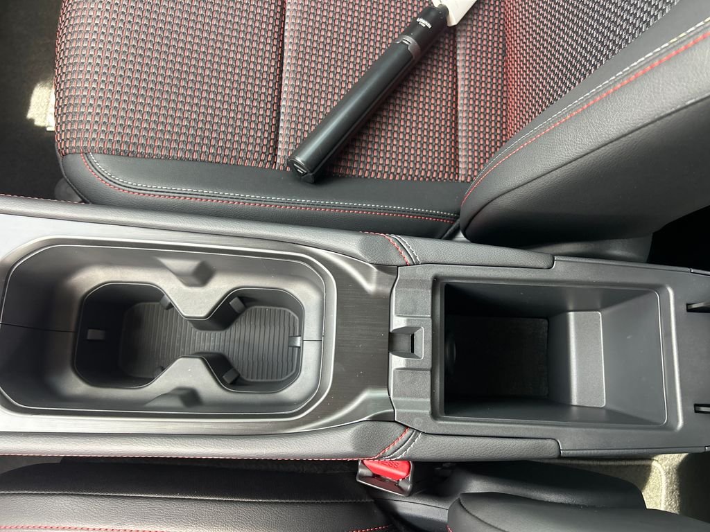 New 2026 Nissan Kicks SR 4D Sport Utility