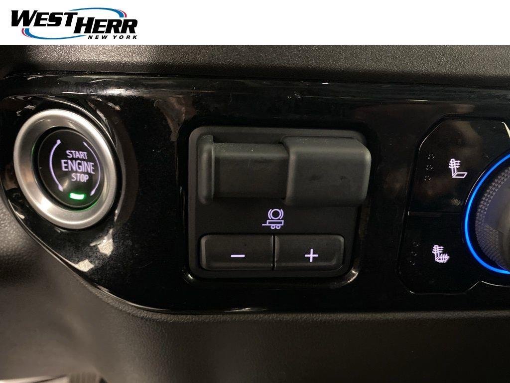 Used 2022 Summit White Chevrolet 4WD Crew Cab Short Bed RST image 6