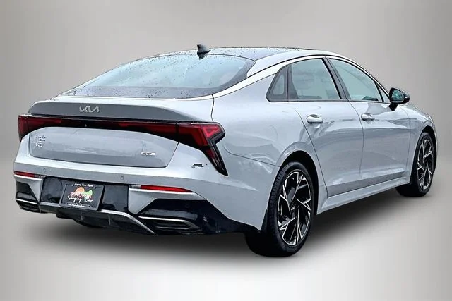 Used 2025 Gray Kia GT-Line image 5