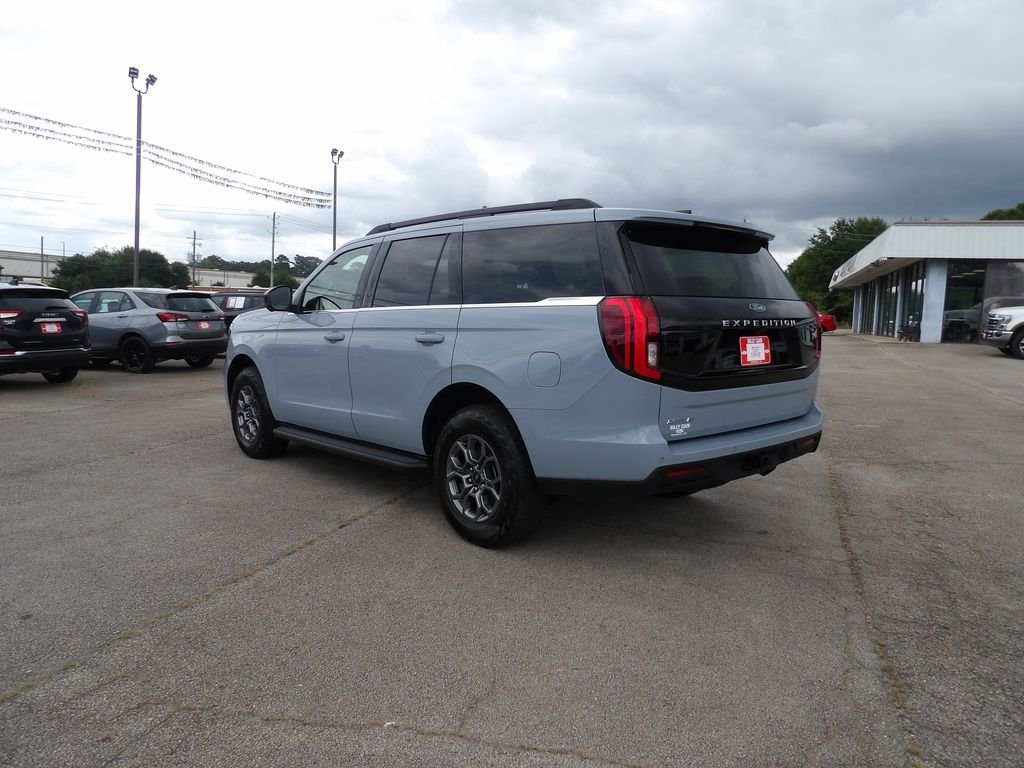 Used 2025 Gray Metallic Ford Active image 6