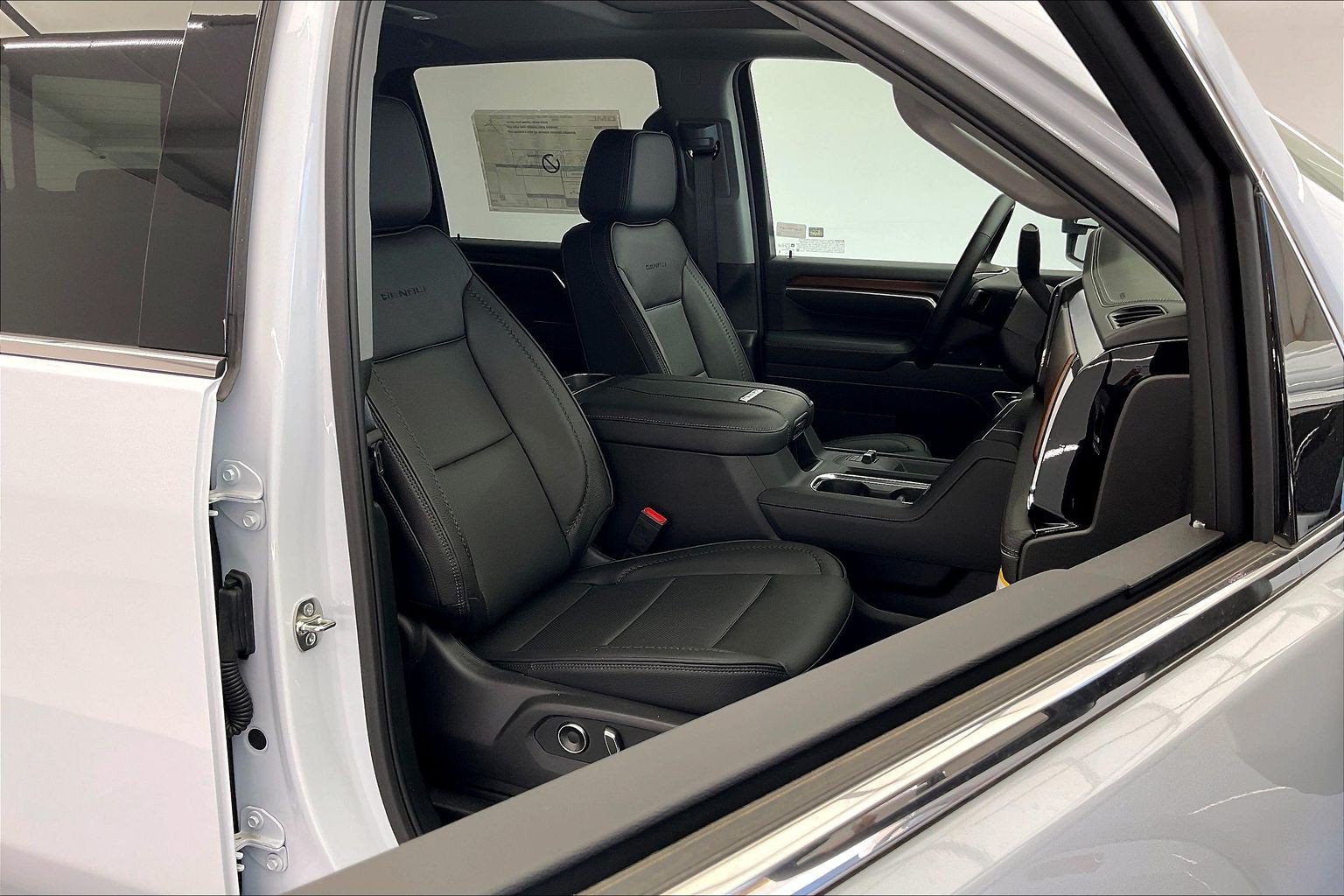 2026 GMC Sierra 2500HD Denali - Photo 9
