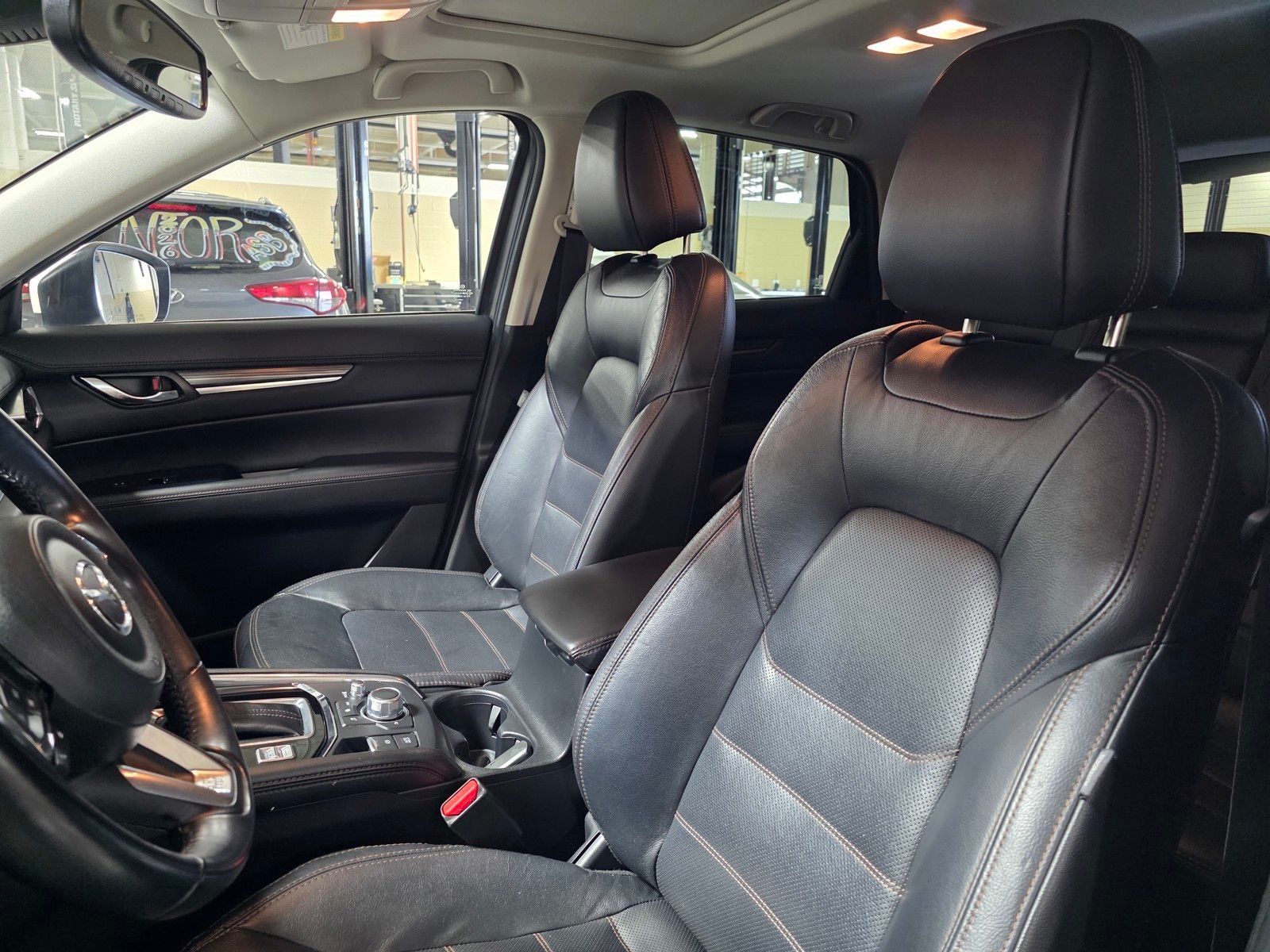 Used 2018 Snowflake White Pearl Mica Mazda Grand Touring image 23