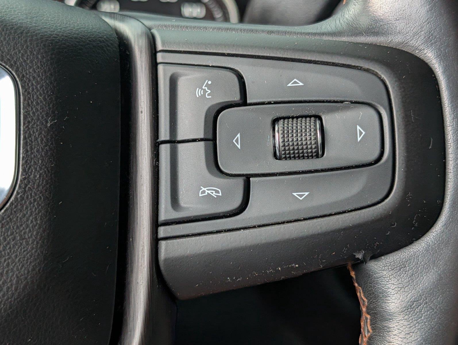 Used 2020 SUMMIT WHITE GMC AT4 image 28