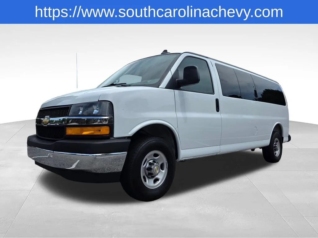 Used 2025 Summit White Chevrolet 1LT image 36