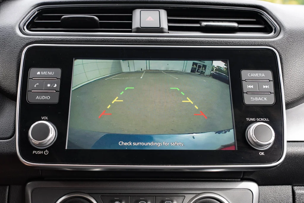 Used 2025 Blue Nissan S image 17