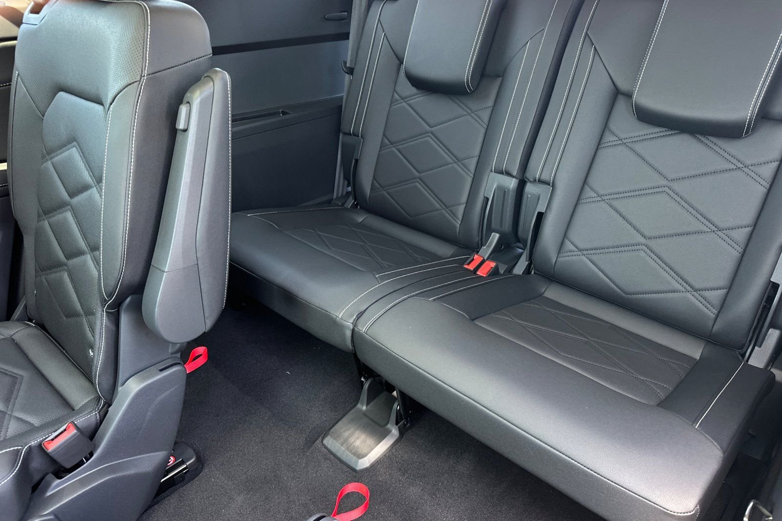 New 2026 Pure Gray Volkswagen SE w/Technology image 15