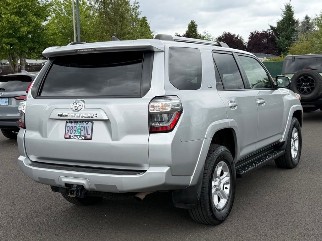 Used 2022 Classic Silver Metallic Toyota SR5 Premium image 9