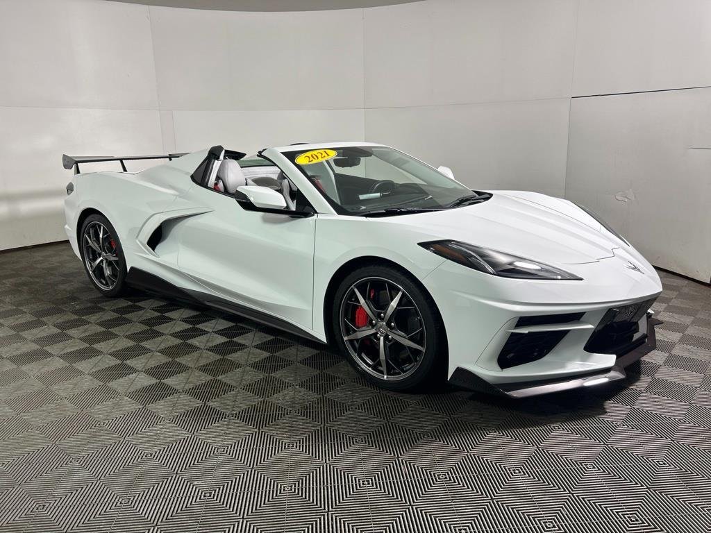 Used 2021 Arctic White Chevrolet 3LT image 26