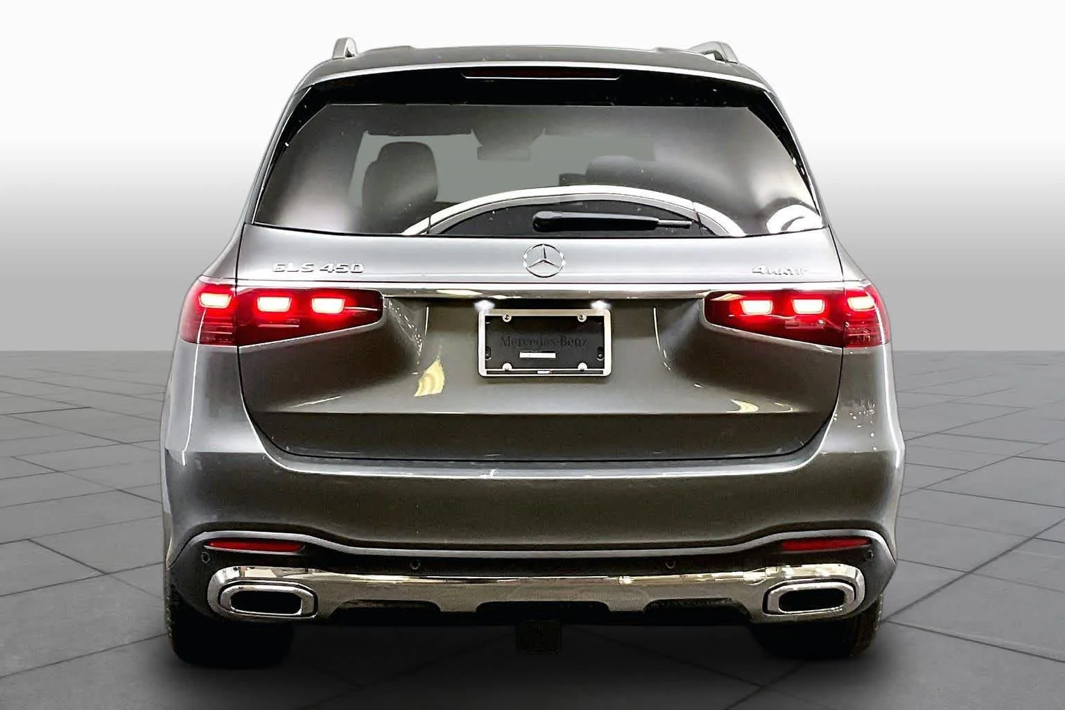 New 2026 Selenite Grey Metallic Mercedes-Benz GLS 450 image 5