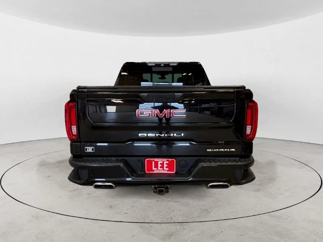 Used 2019 Black GMC Denali image 4