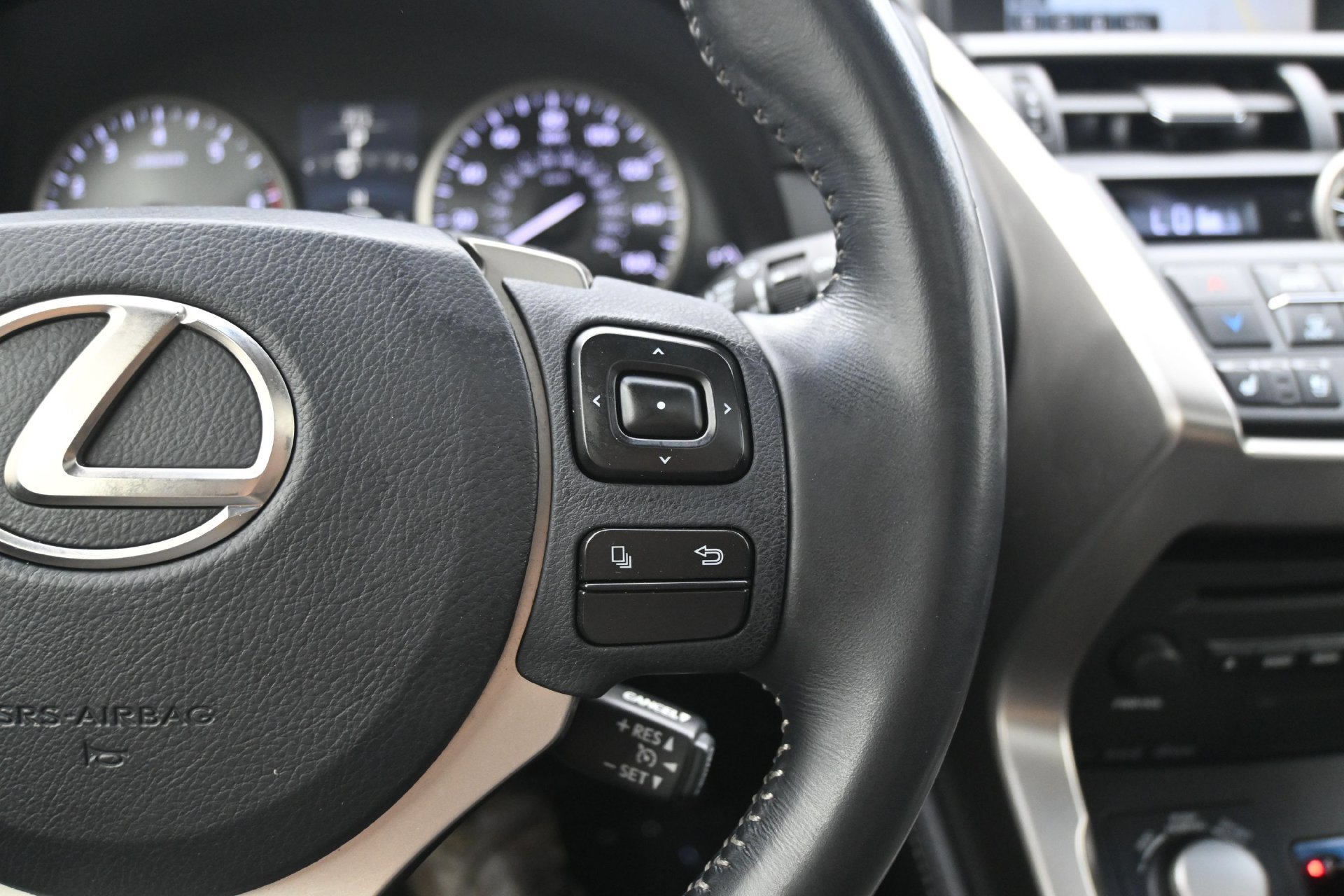 Used 2015 Silver Lexus 200t image 25