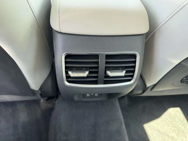 Used 2025 White Hyundai SEL image 14