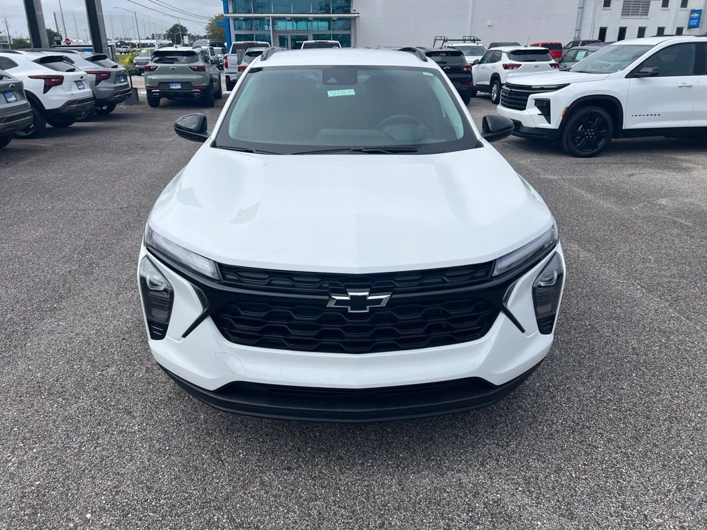 New 2026 Summit White Chevrolet LT image 10