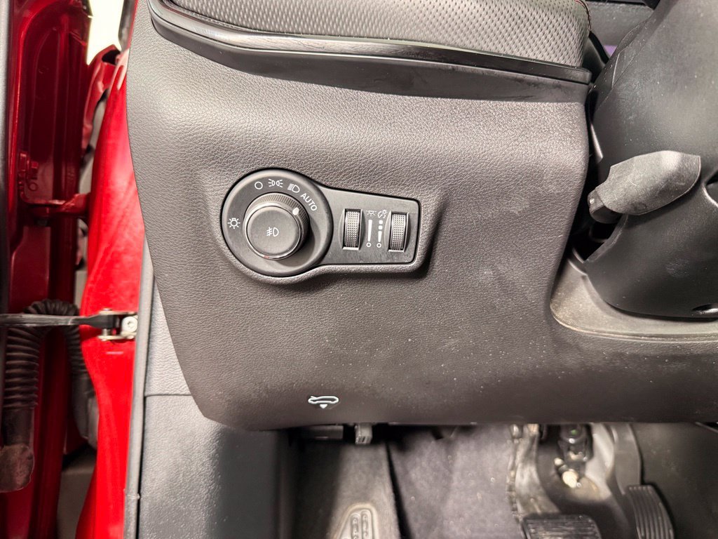 Used 2025 Red Jeep Trailhawk image 23