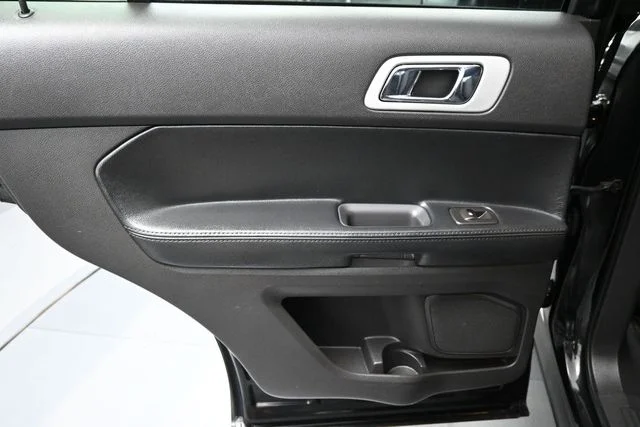Used 2015 Black Ford XLT image 11