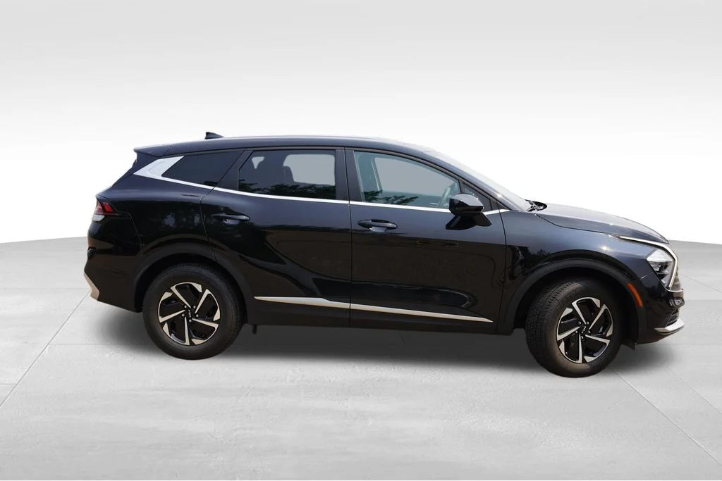 Certified Used 2023 Fusion Black Kia LX image 3