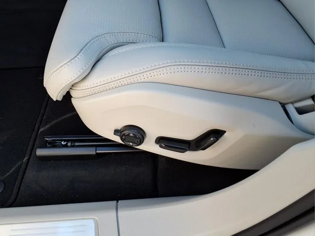 New 2026 Crystal White Volvo T8 Ultra image 17