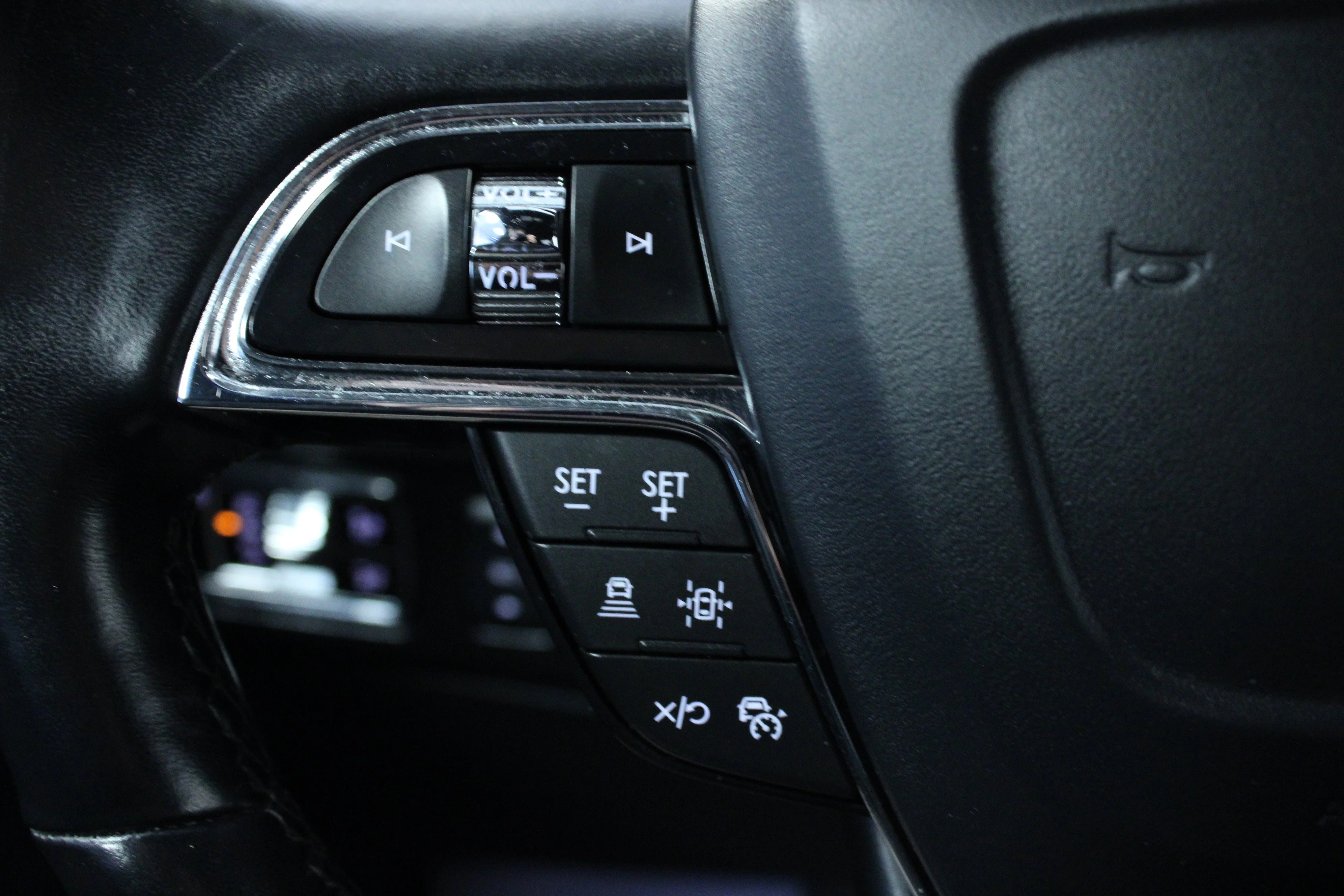 Used 2024 Black Metallic Lincoln Premiere image 21