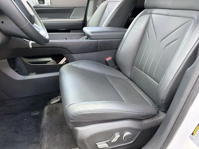 Used 2026 White Hyundai SEL image 21