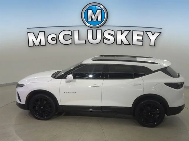 Used 2019 White Chevrolet RS image 10