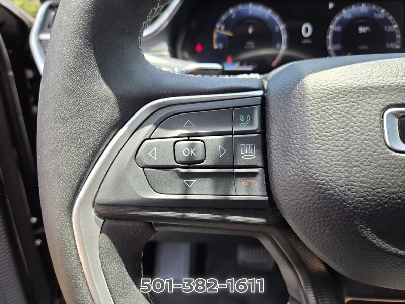 Used 2024 Diamond Black JEEP ALTITUDE 4X2 image 25
