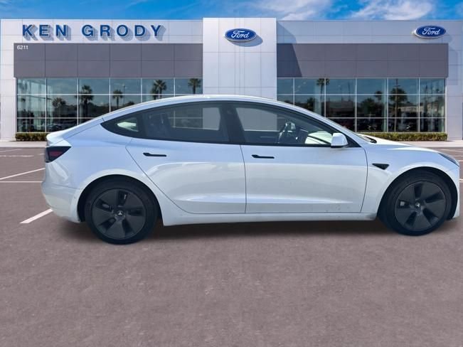Used 2022 White Tesla Long Range image 8