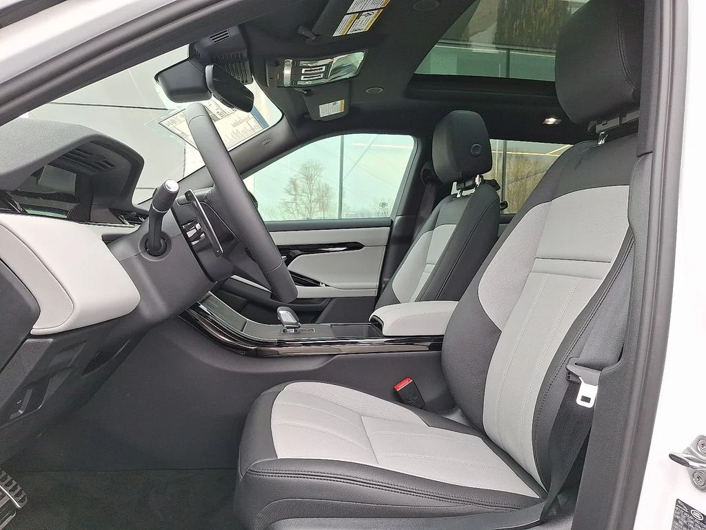 New 2026  Land Rover Dynamic image 8