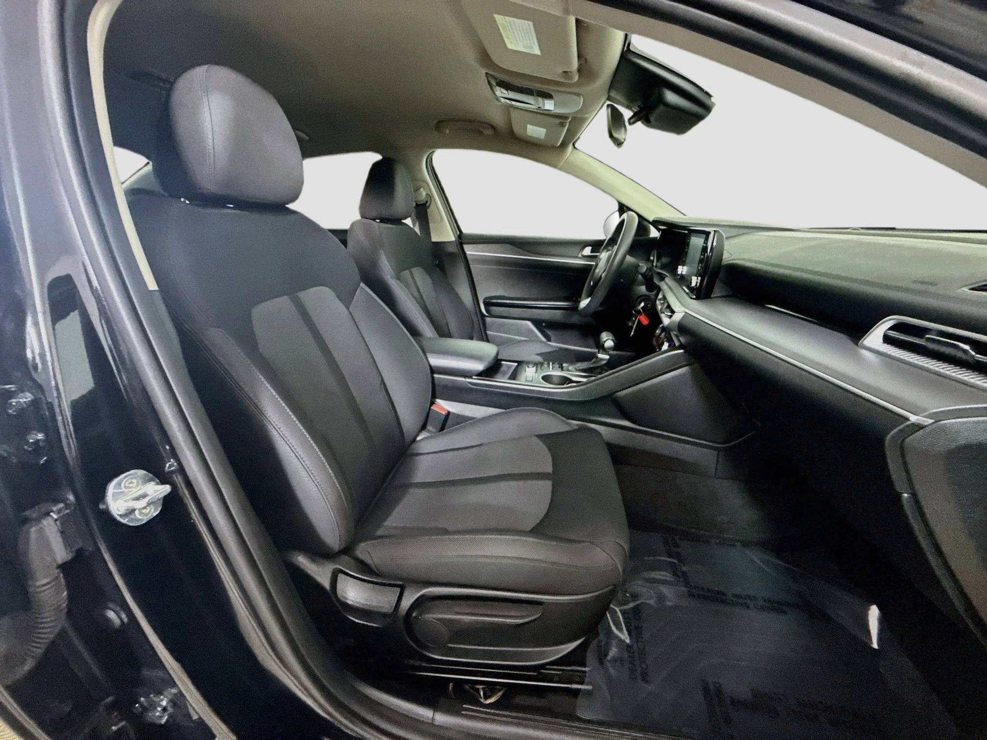 Used 2022 Ebony Black Kia LX image 24