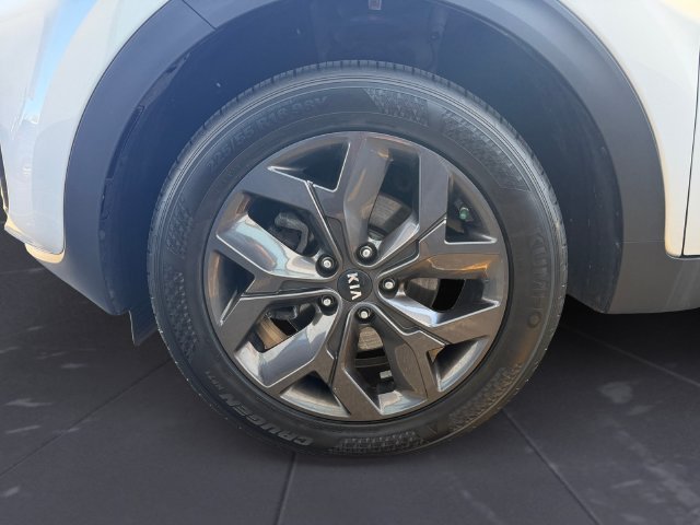 Used 2022 Silver Kia LX image 41