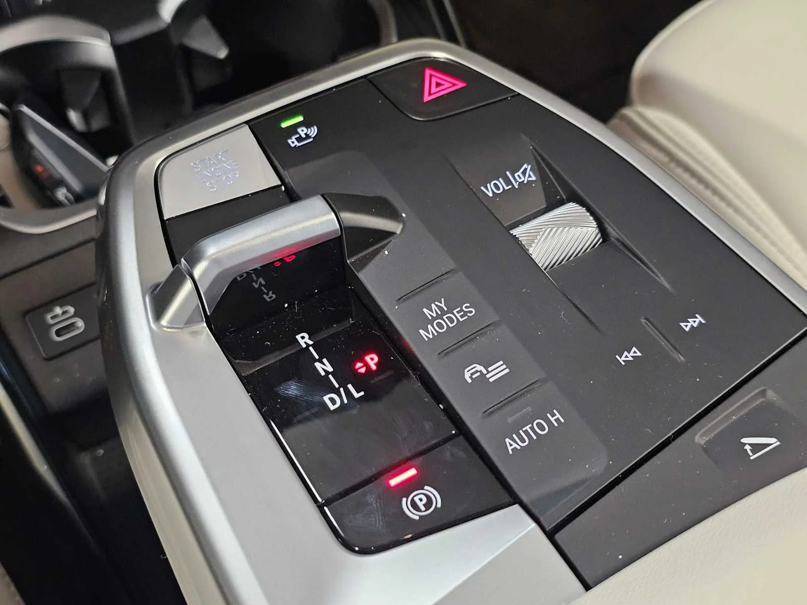 New 2026 Alpine White BMW xDrive28i image 18