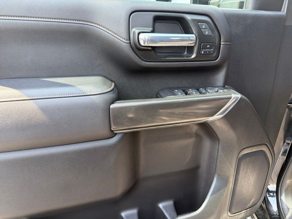 Used 2021 Black GMC AT4 image 9