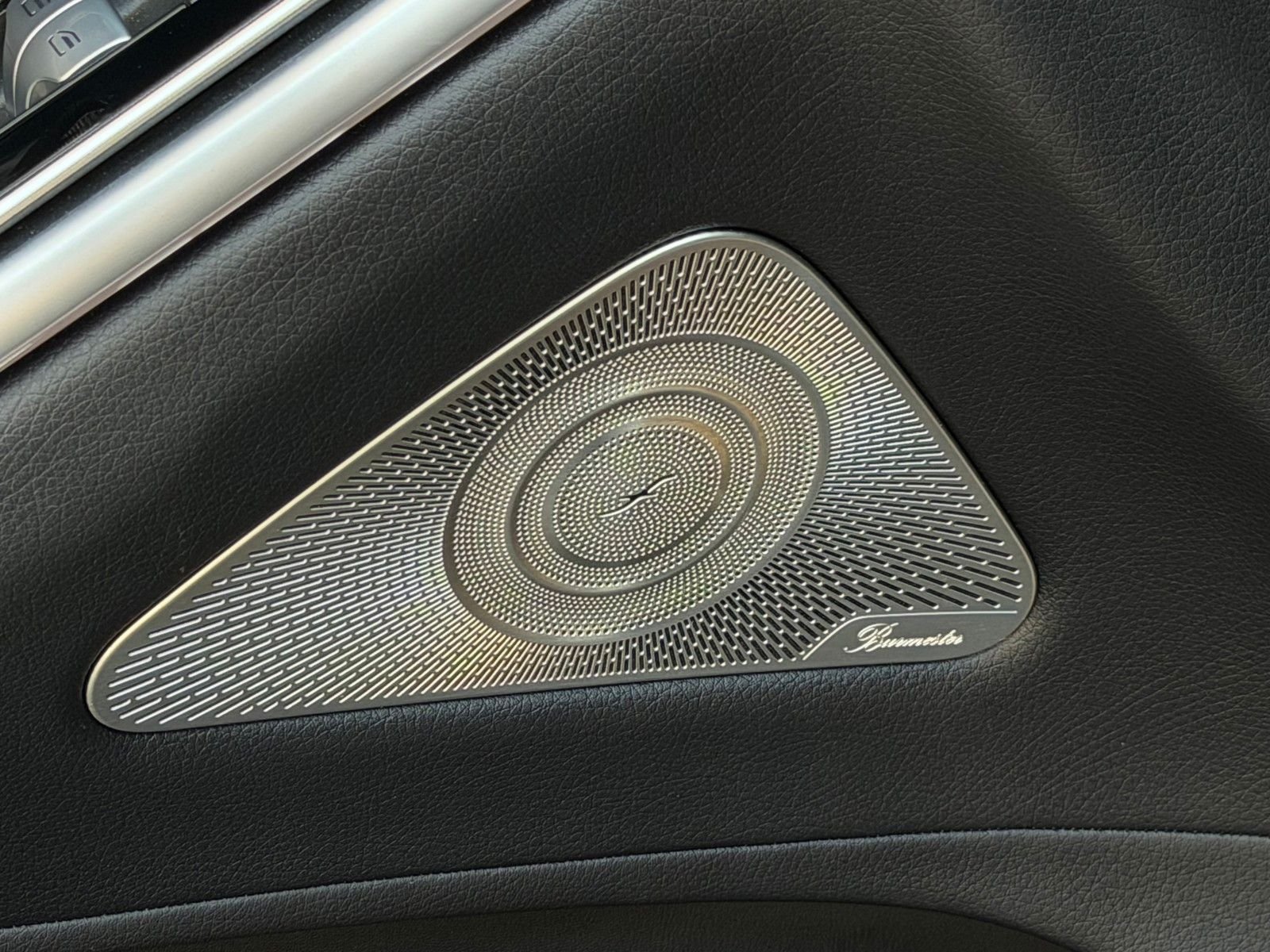 Certified Used 2022 Black Mercedes-Benz S 500 image 9