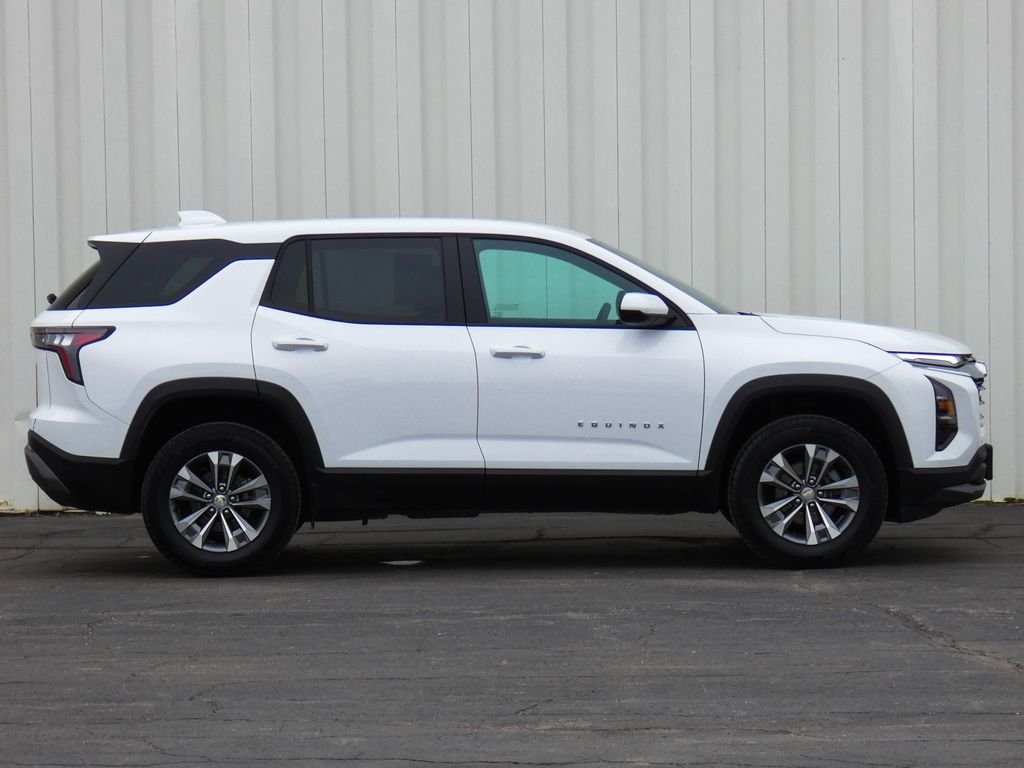 Used 2025 Chevrolet Equinox LT with VIN 3GNAXPEG5SL318787 for sale in Kansas City