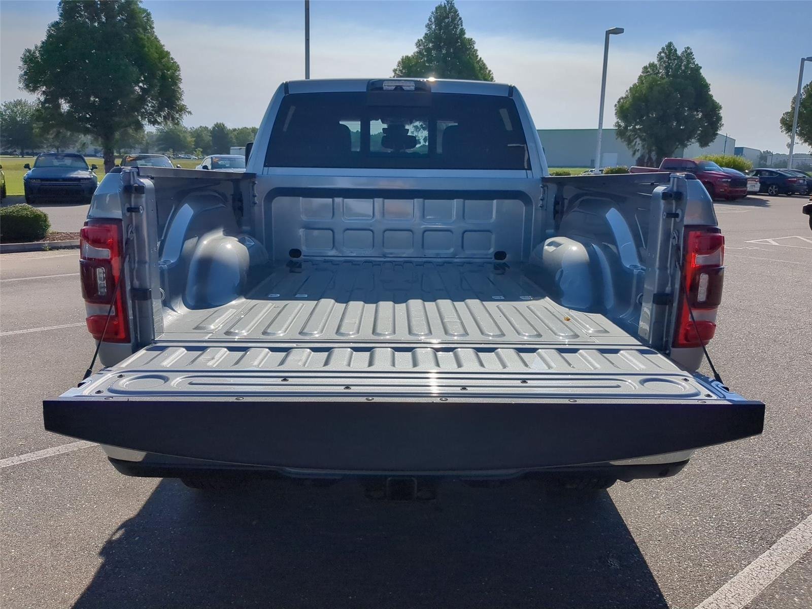 Used 2024 Billet Silver Metallic Clearcoat Ram Tradesman image 30