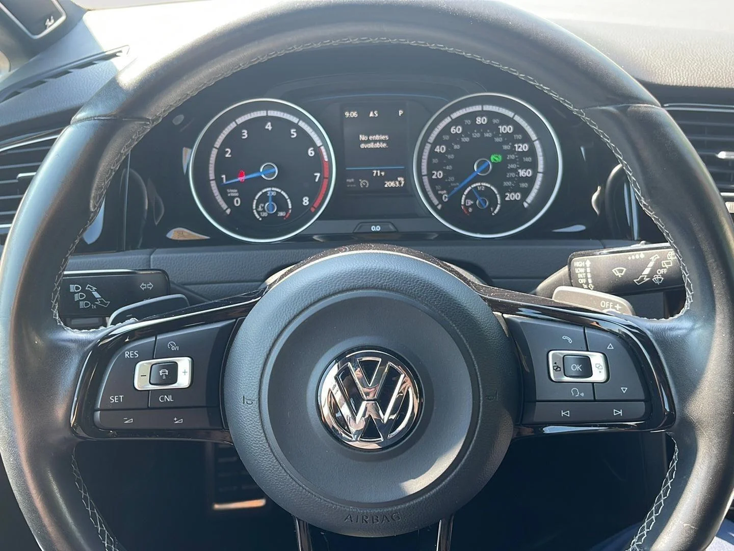 Used 2017  Volkswagen 4MOTION image 23