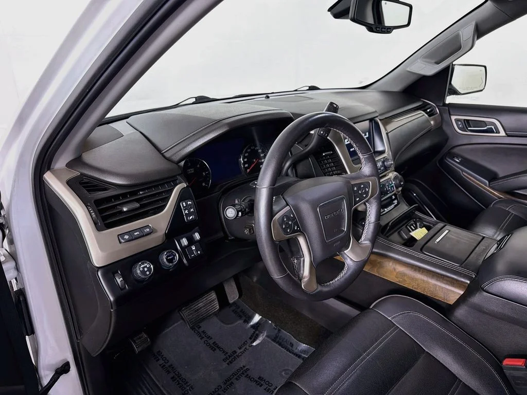 Used 2018 White GMC Denali image 10