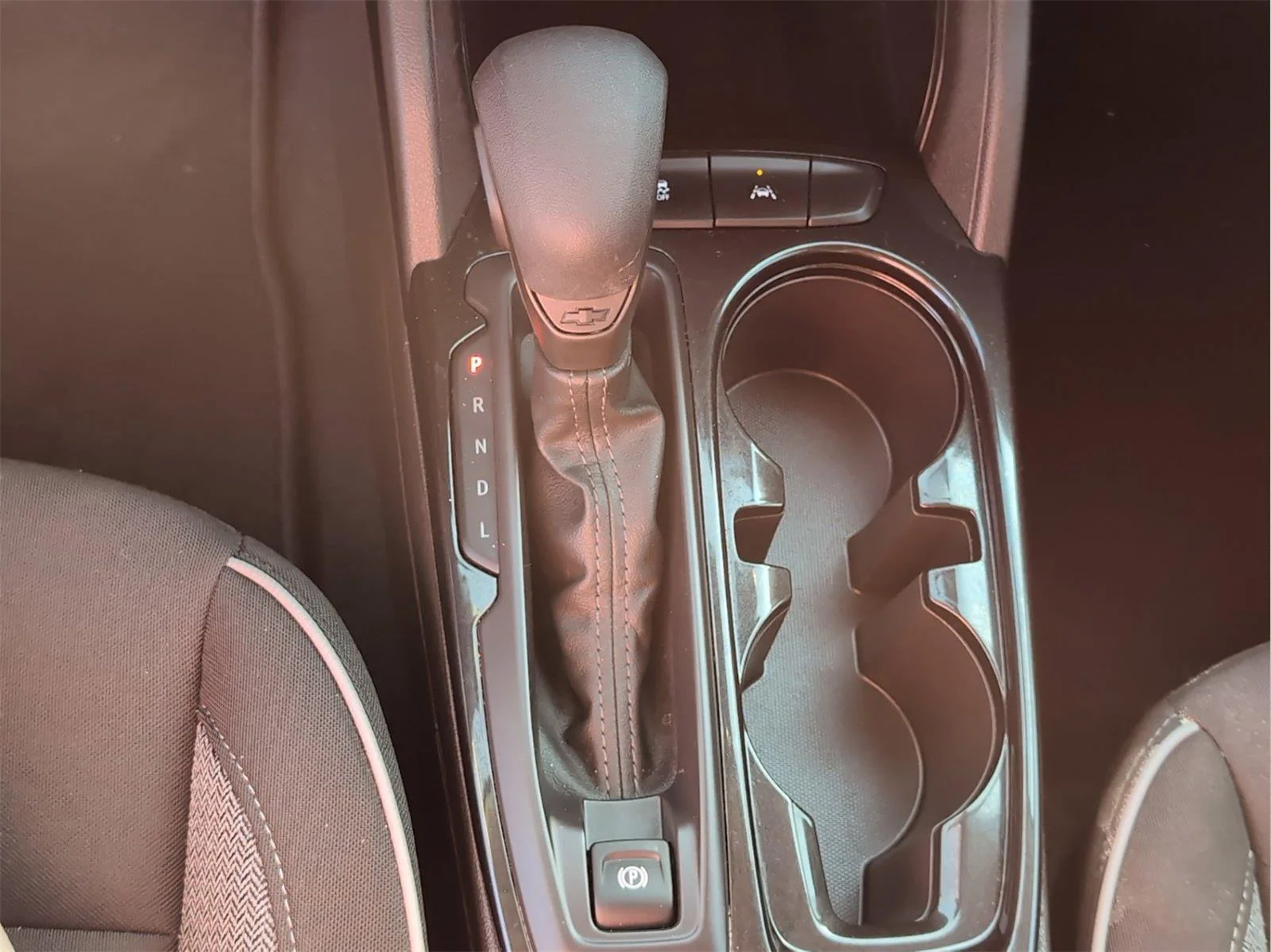 Used 2025 Sterling Gray Metallic Chevrolet LT image 21