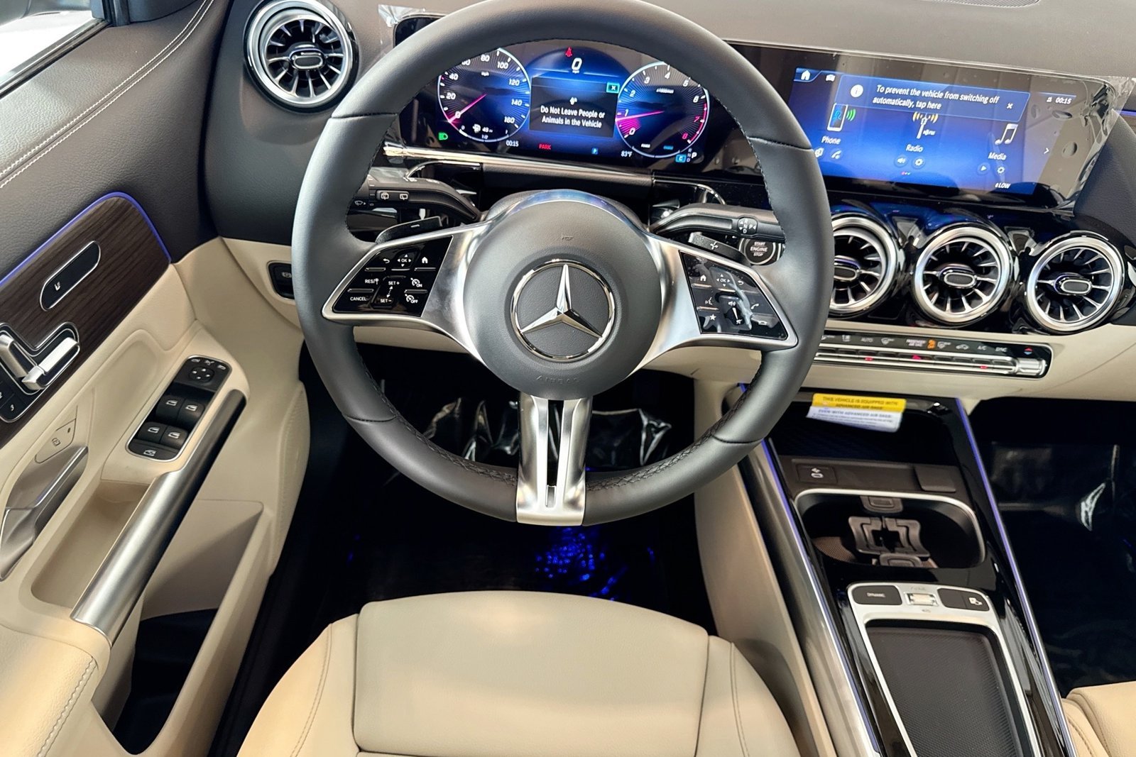 New 2026 Mountain Grey Metallic Mercedes-Benz GLA 250 image 19