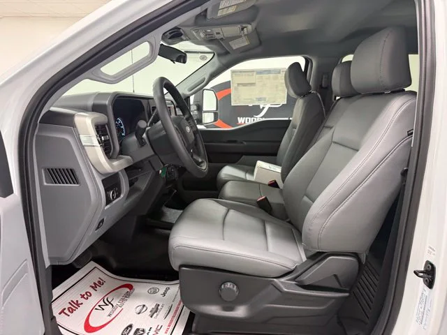 New 2026 Oxford White Ford F-450® XL image 32