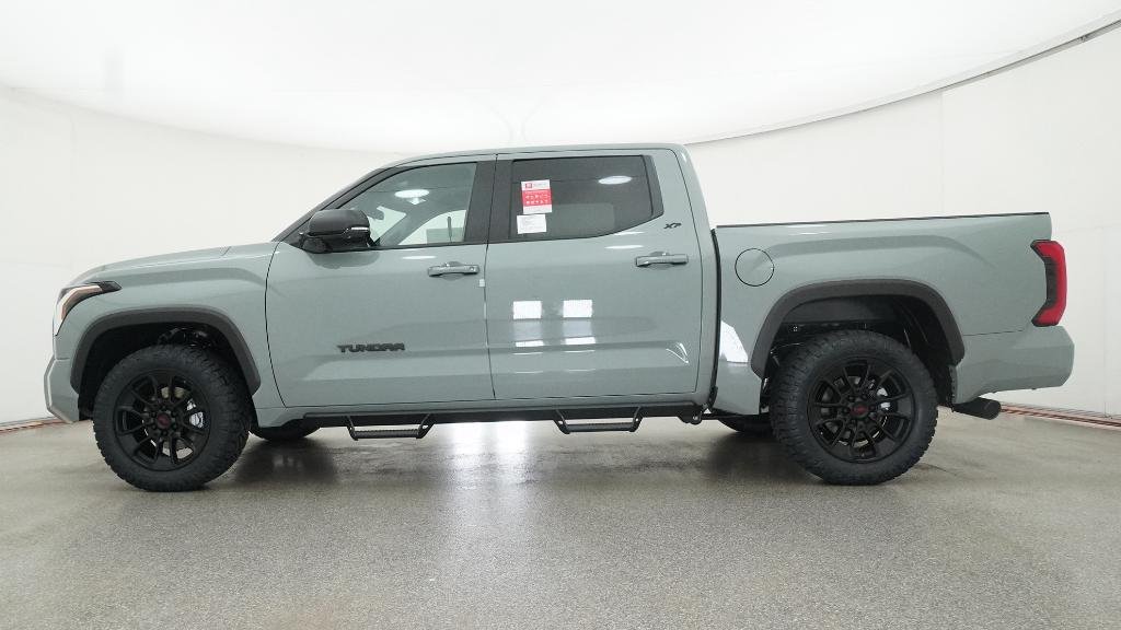 New 2026 Lunar Rock Toyota SR5 image 4