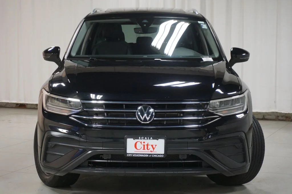 Certified Used 2023 Deep Black Pearl Volkswagen 2.0T SE image 5