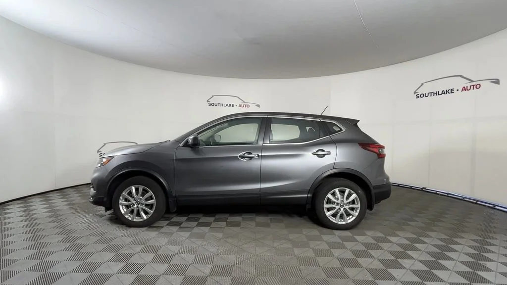 Used 2022 Gray Nissan S image 8