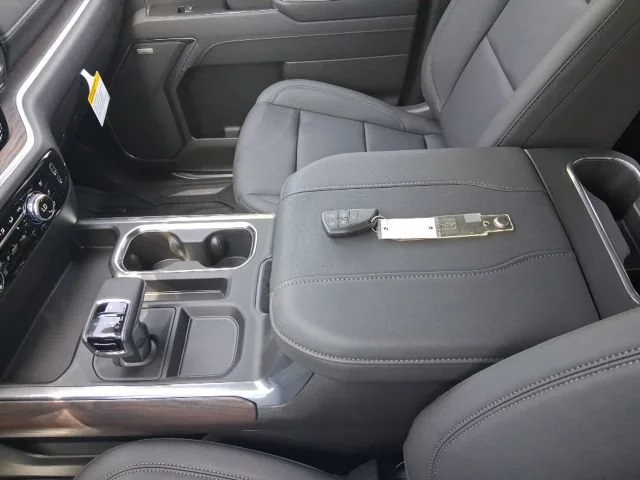 2026 GMC Sierra 1500 SLT - Photo 12