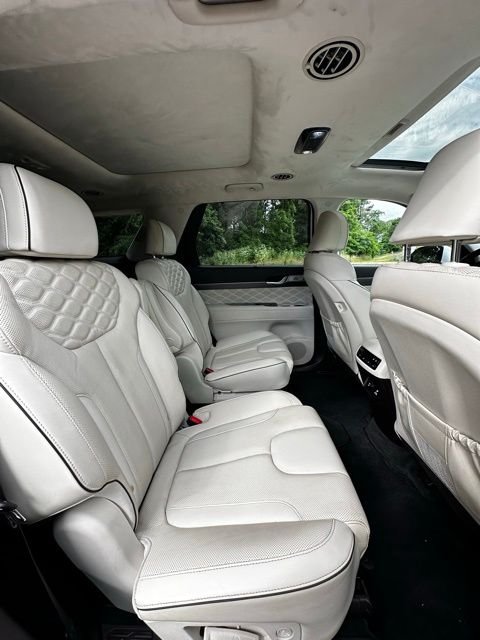 Used 2021 Hyper White Hyundai Calligraphy image 18