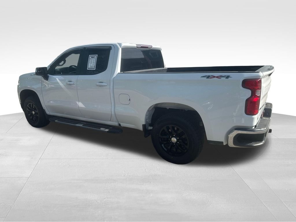 Used 2020 White Chevrolet LT image 17
