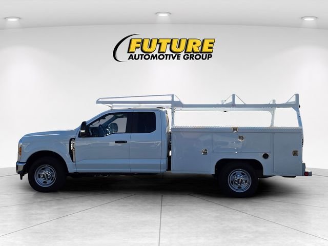 New 2026 White Ford F350 4X2S/CCCSR image 23