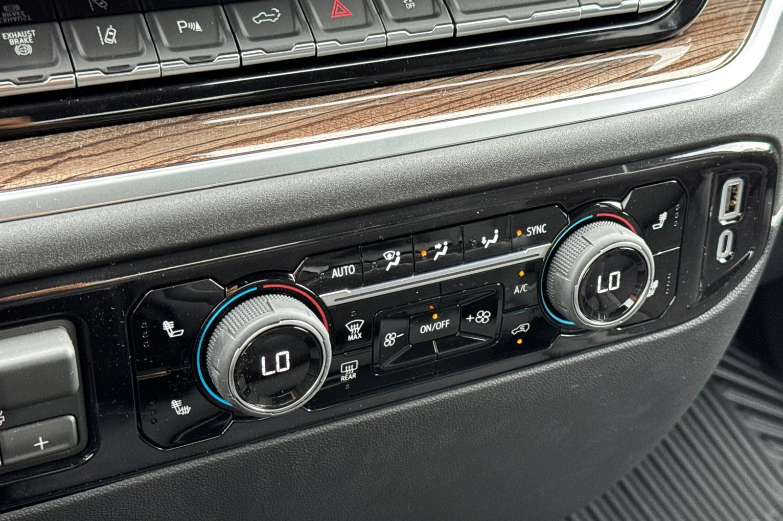 2026 Chevrolet Silverado 2500 HD LT view 18