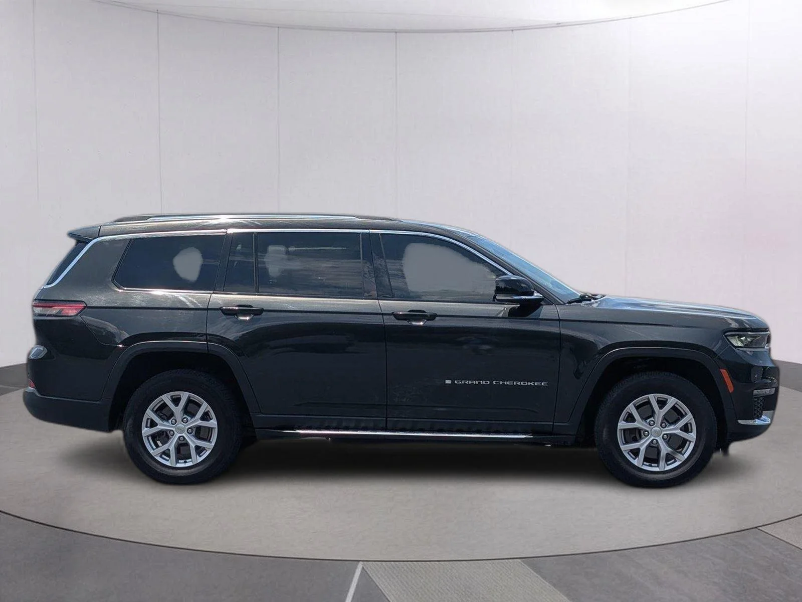 Used 2022 Rocky Mountain Pearlcoat Jeep Limited image 6
