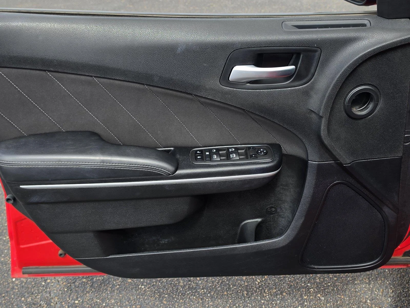 Used 2022 Torred Clearcoat Dodge SXT image 15